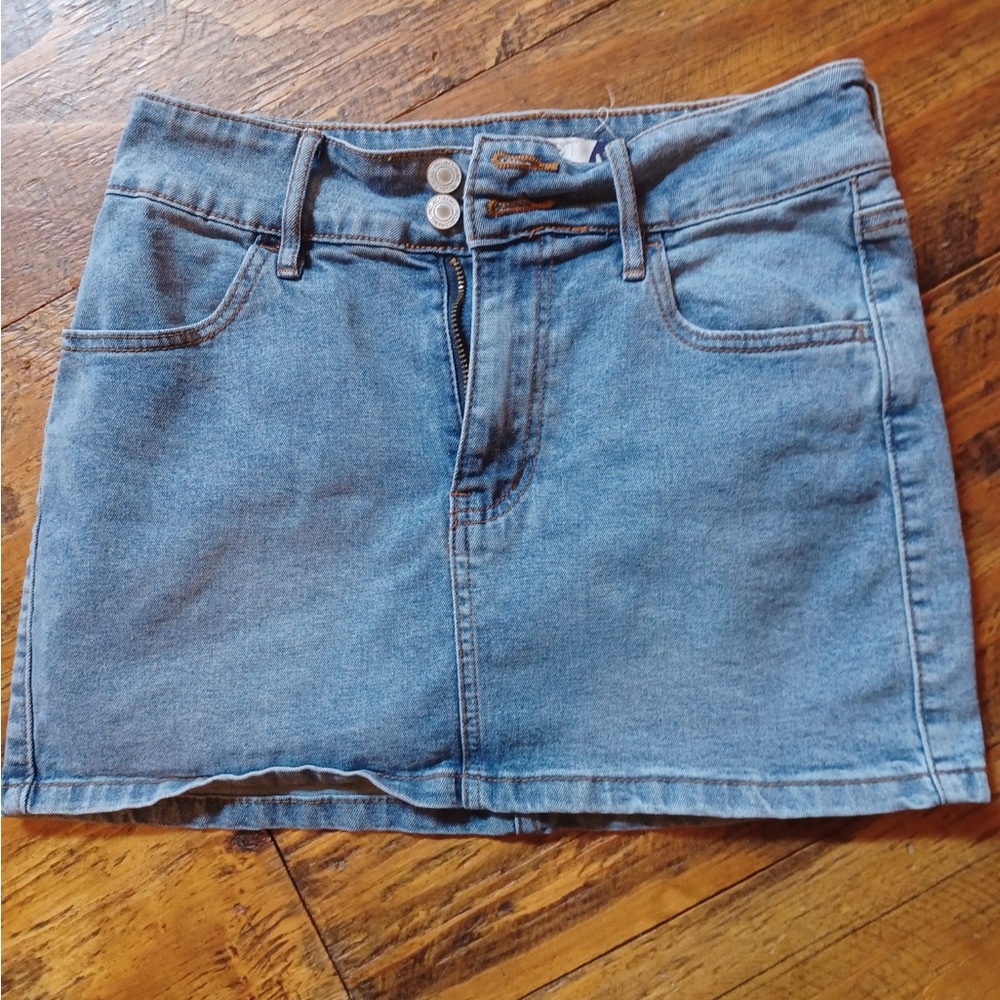 Blue Denim Mini Skirt for Night Out